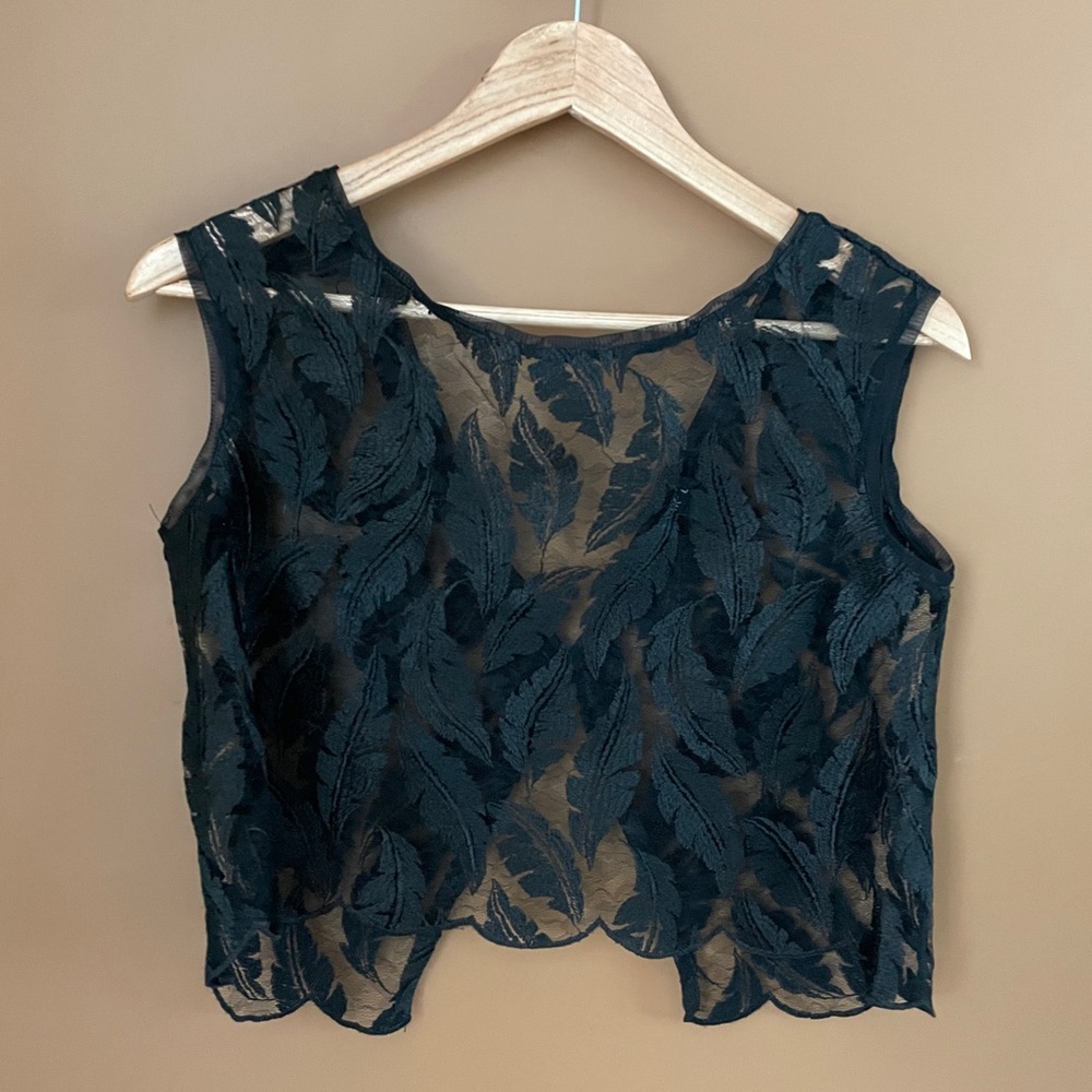 Yvonne Bosnjak cropped top
